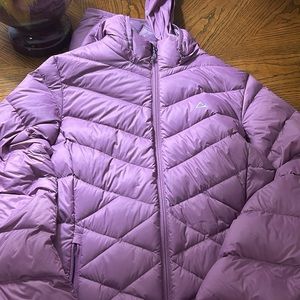 Women’s Lavender Paradox puffer jacket in size large.